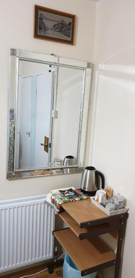 Nice And Clean Near Southmead Hospital Guest house Bristol